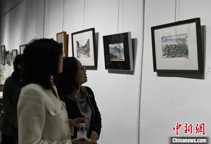 【中国新闻网】师生共绘80幅水彩画，呈现云贵川渝地区山地人居环境现状