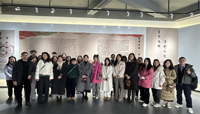 艺术与传媒学院课程联合教学改革成果展开幕