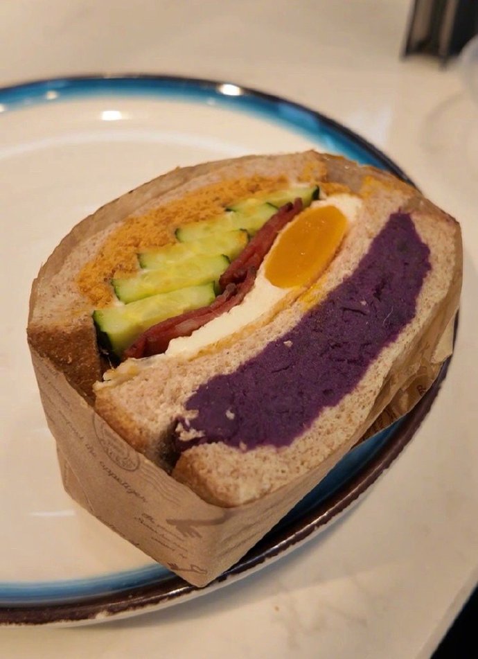 【上游新闻微博】健康讲座、轻食套餐、减肥操……#重庆高校花式促减肥