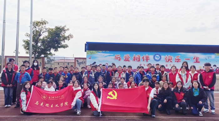 反诈宣讲润春苗 无邪校园绽芳华
