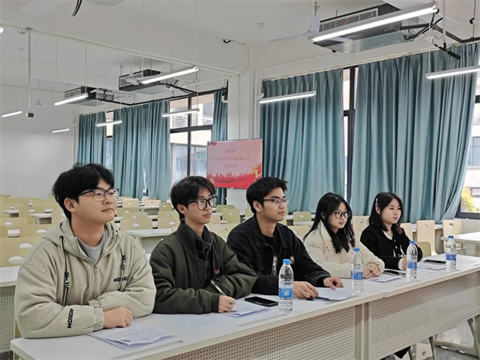 人工智能与大数据学院开展第七期“青马工程”暨入团积极分子班委面试