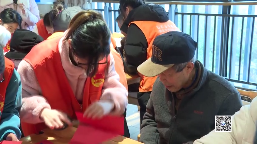 【看巴南】重庆城市科技学院开展雷锋月活动